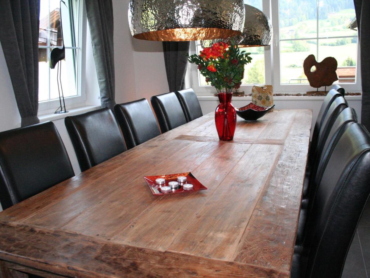 Luxurious Holiday Home With Terrace In Tyrol بريكسن ام تاله المظهر الخارجي الصورة