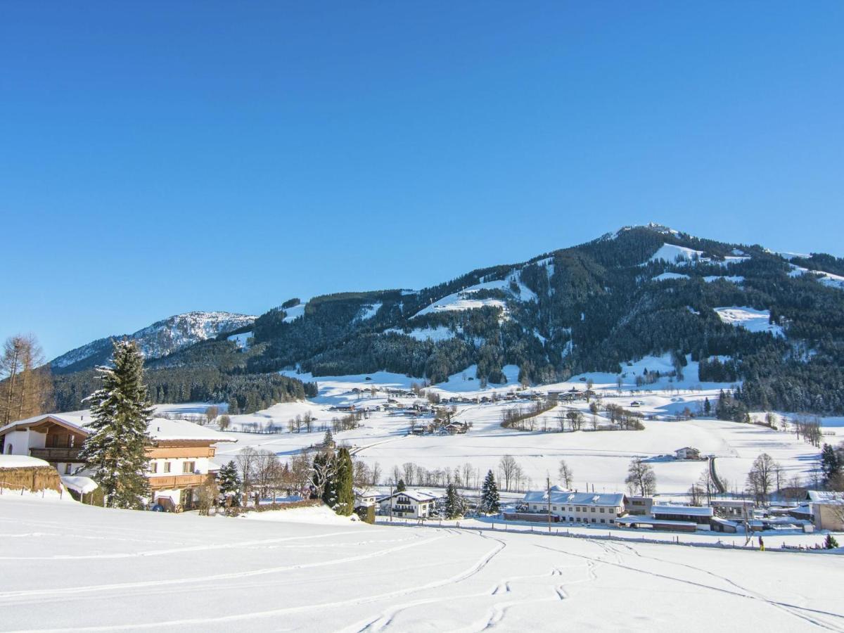 Luxurious Holiday Home With Terrace In Tyrol بريكسن ام تاله المظهر الخارجي الصورة